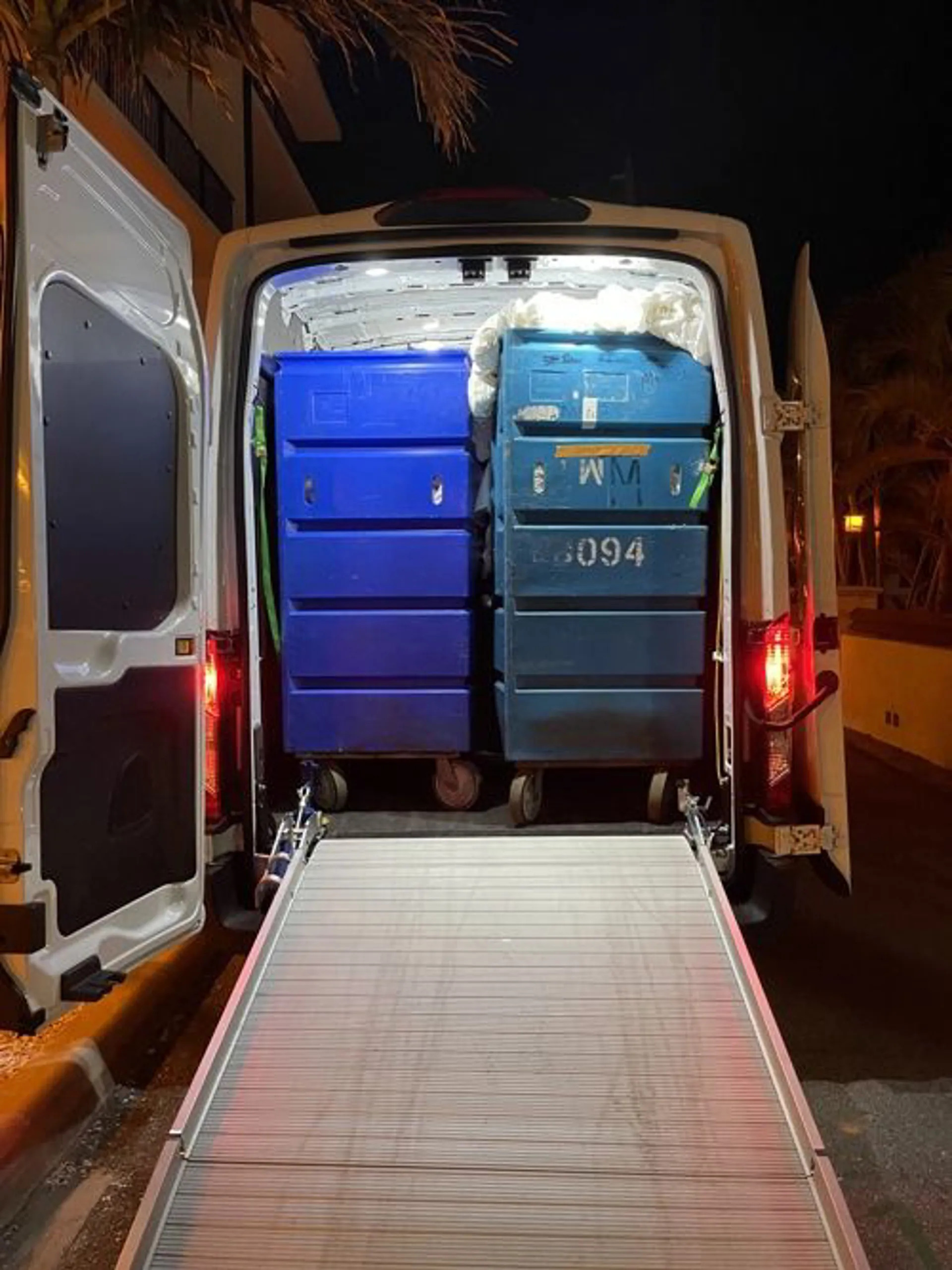 Efficient Commercial Laundry Services in Tarpon Springs by Easy Kleen Laundry